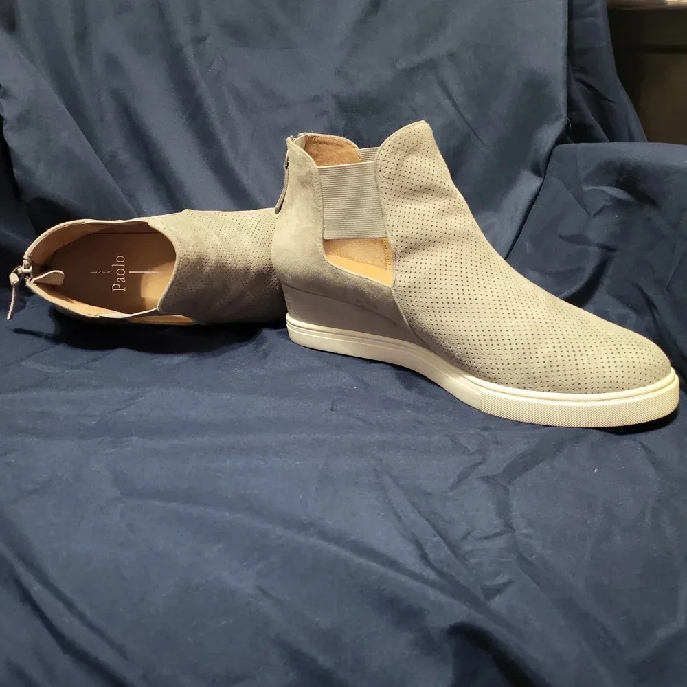 Linea Paolo Womens Amanda Light Grey Perforated Platform Wedge Sneaker Bootie 10